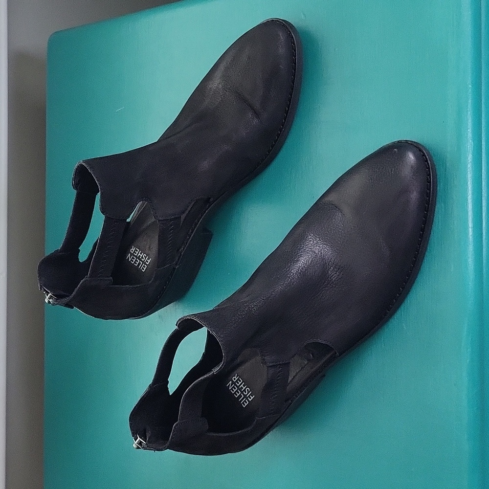 Eileen Fisher Leather Vanda Cutout Ankle Bootie - Black -9
